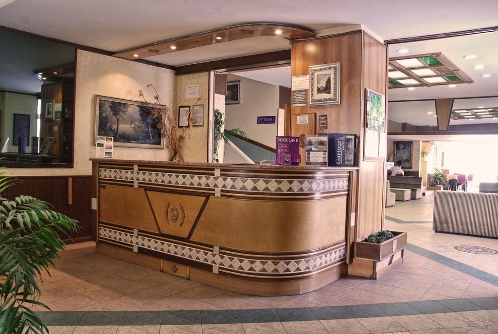 Hotel Scacciapensieri Nettuno Exteriér fotografie