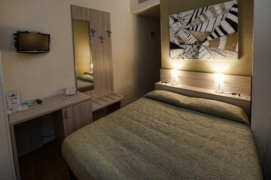 Hotel Scacciapensieri Nettuno Exteriér fotografie