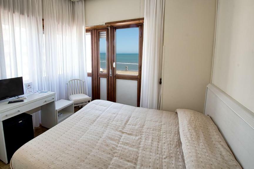 Hotel Scacciapensieri Nettuno Exteriér fotografie