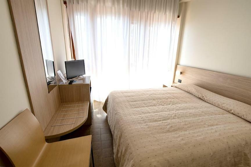 Hotel Scacciapensieri Nettuno Exteriér fotografie